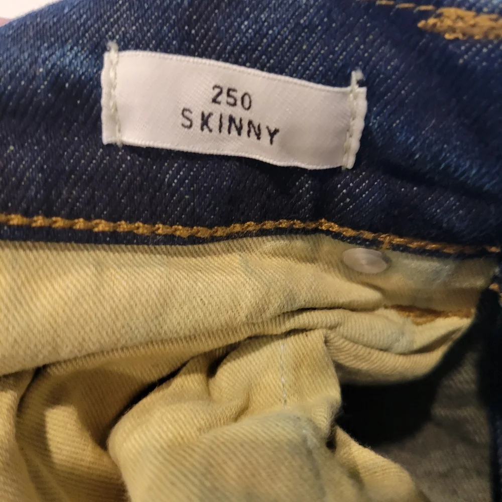 J CREW MEN'S 250 SKINNY DENIM JEANS SIZE 31 X 34